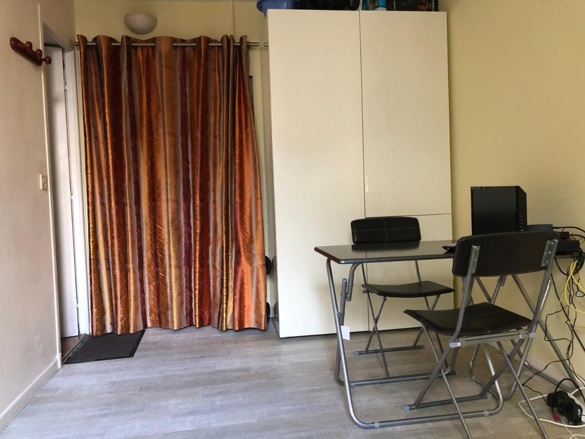 דירות פריז 23 Rue De La Chapelle מראה חיצוני תמונה