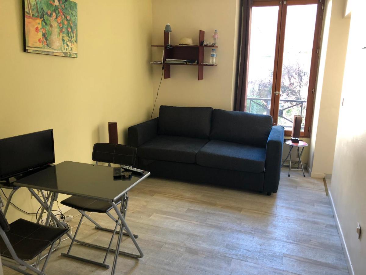 דירות פריז 23 Rue De La Chapelle מראה חיצוני תמונה